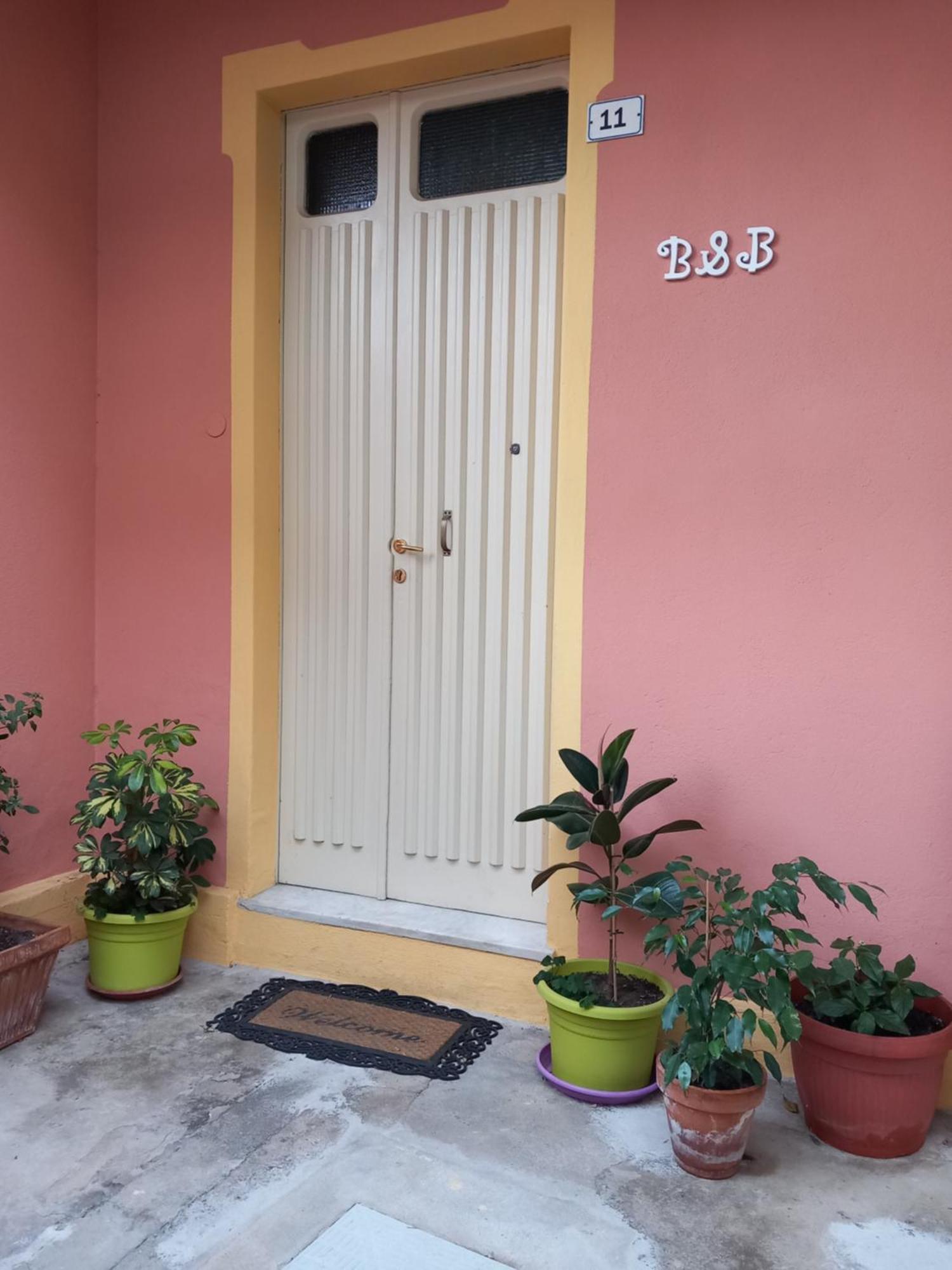 Divina Cuspide Bed and Breakfast Guspini Buitenkant foto